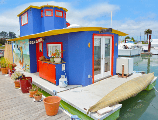 Here’s What You Always Wanted to Know About Houseboats